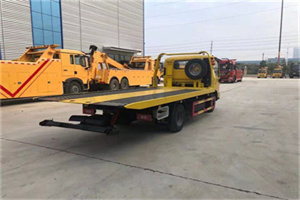 营山非事故拖车